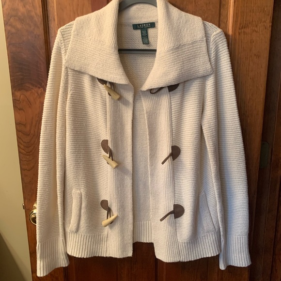 Ralph Lauren cardigan sweater, Ecru or Cream. Size medium. 2 pockets on front. - Picture 4 of 6
